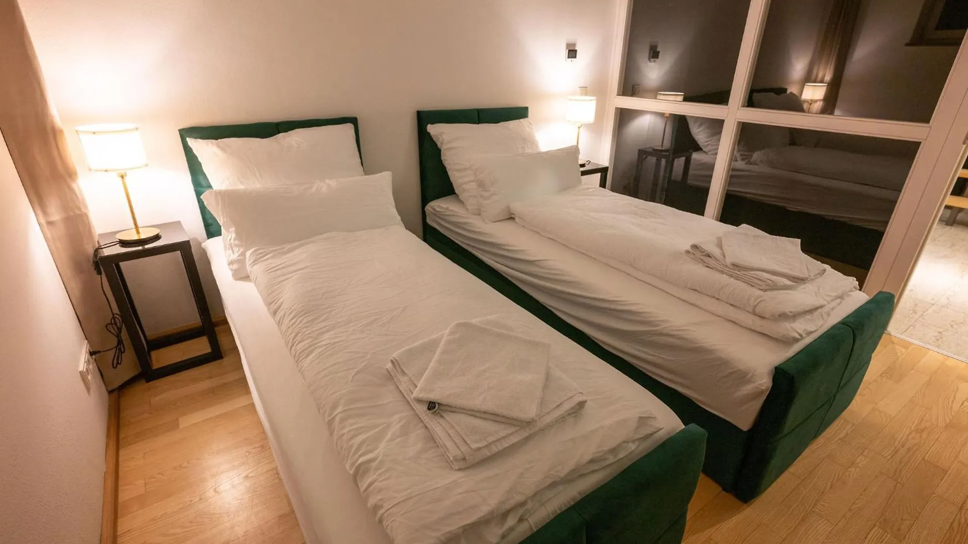 Munich Large Apartment 150 Qm In Top Centrally Located 1 To 15 Guests