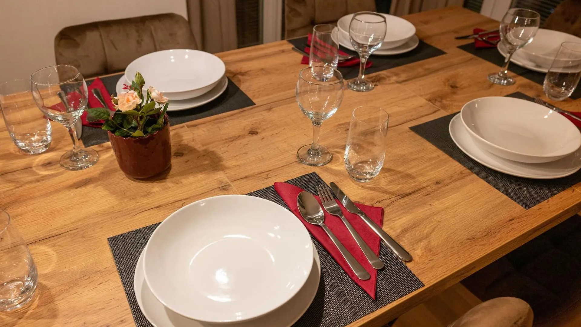 Munich Large Apartment 150 Qm In Top Centrally Located 1 To 15 Guests