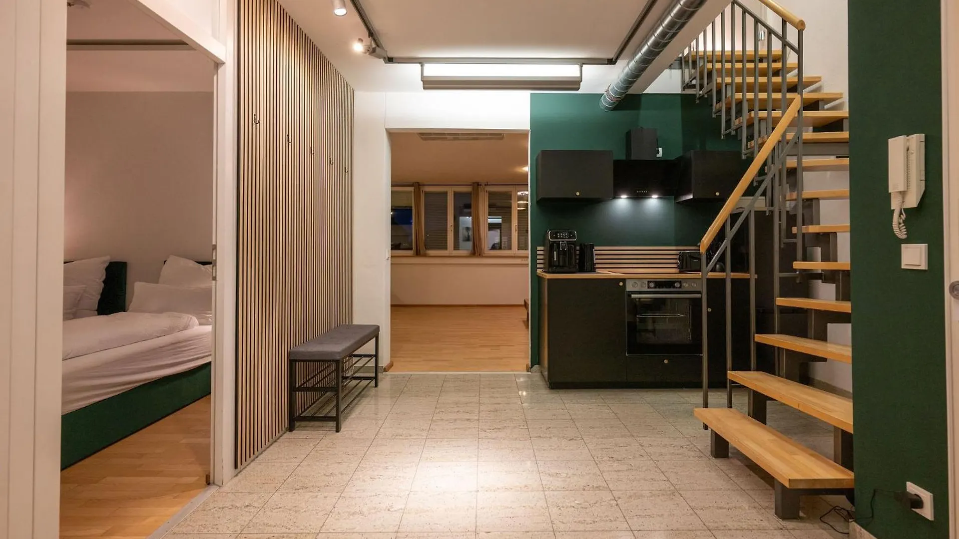 Munich Large Apartment 150 Qm In Top Centrally Located 1 To 15 Guests